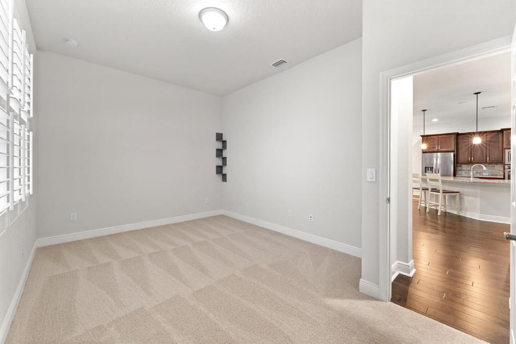 Activo con contrato: $533,000 (3 camas, 3 baños, 2302 Pies cuadrados)