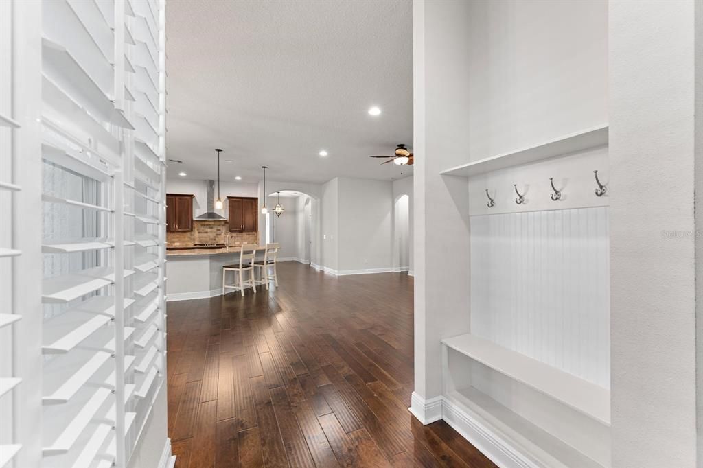 Activo con contrato: $533,000 (3 camas, 3 baños, 2302 Pies cuadrados)