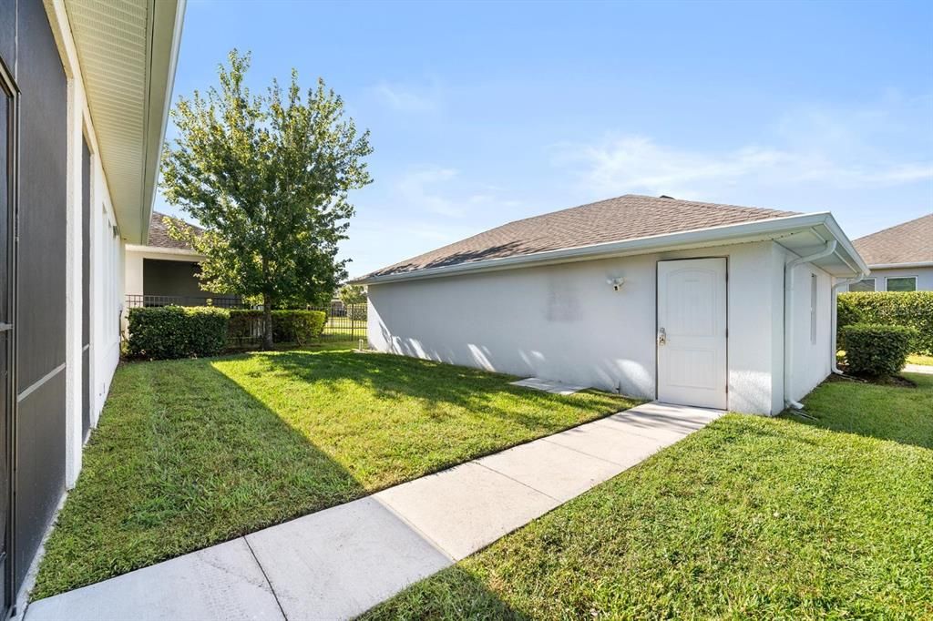 Activo con contrato: $533,000 (3 camas, 3 baños, 2302 Pies cuadrados)