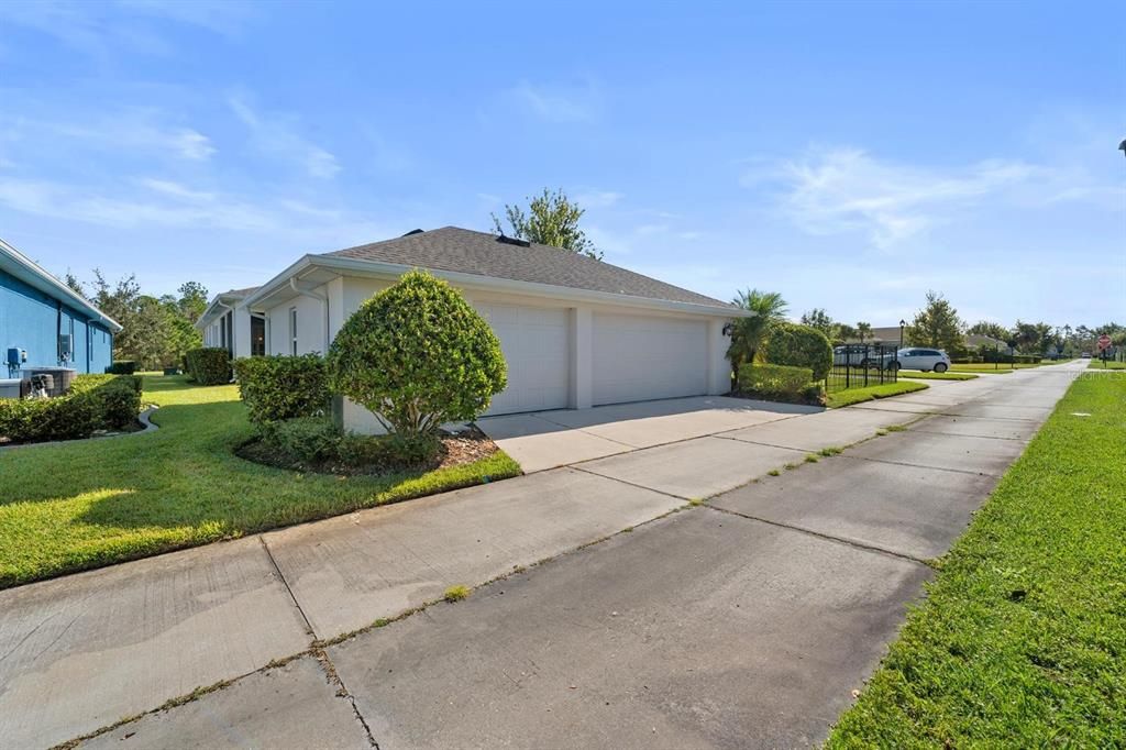 Activo con contrato: $533,000 (3 camas, 3 baños, 2302 Pies cuadrados)