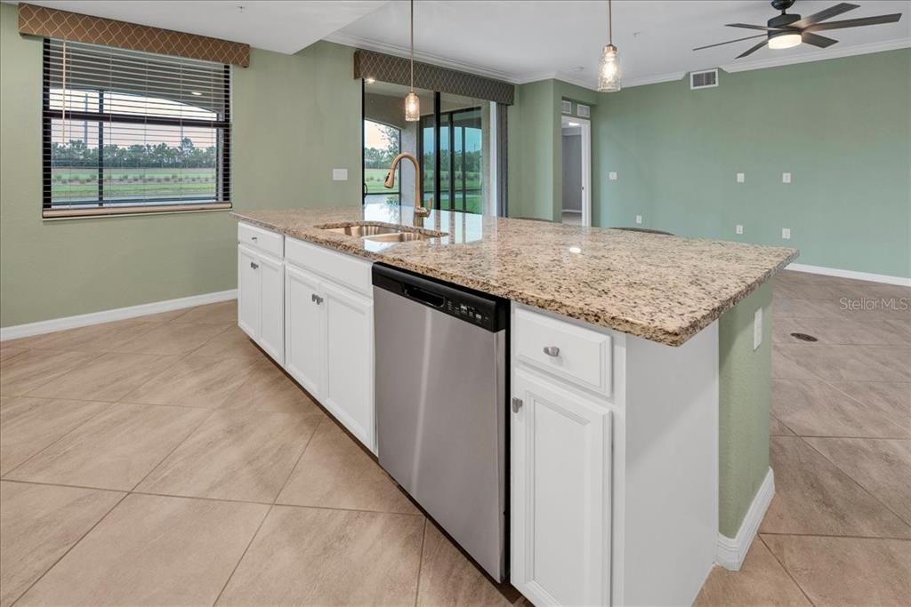 For Sale: $510,000 (3 beds, 2 baths, 1786 Square Feet)