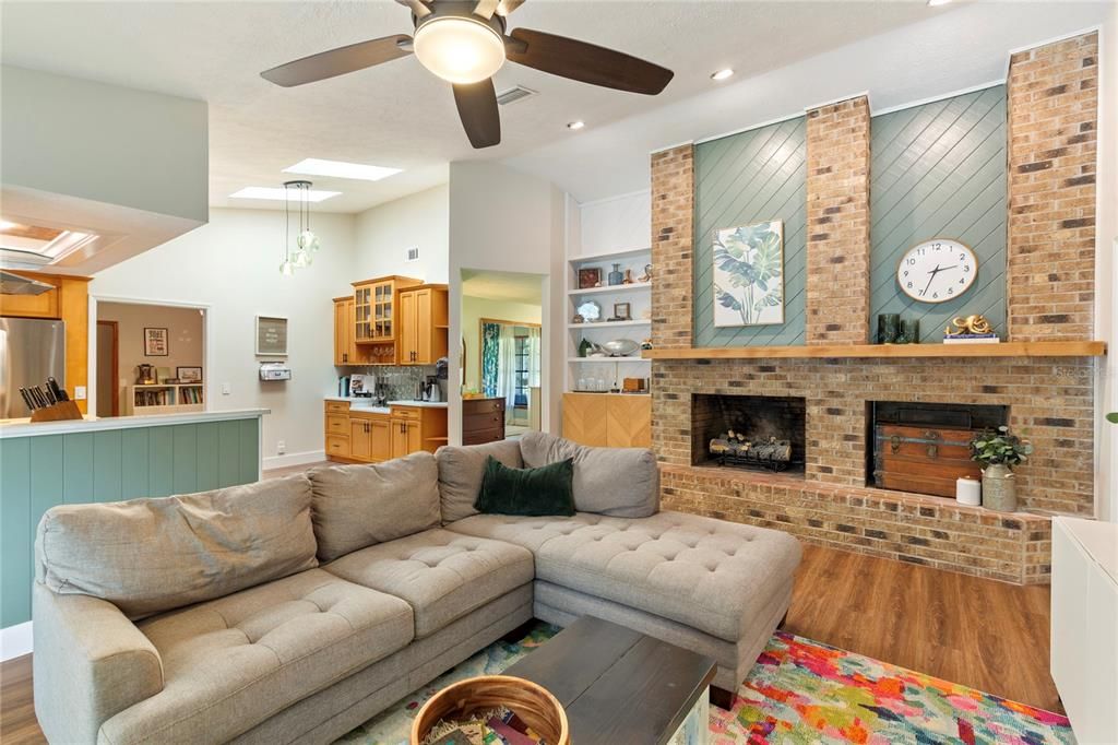 For Sale: $599,000 (4 beds, 3 baths, 2642 Square Feet)