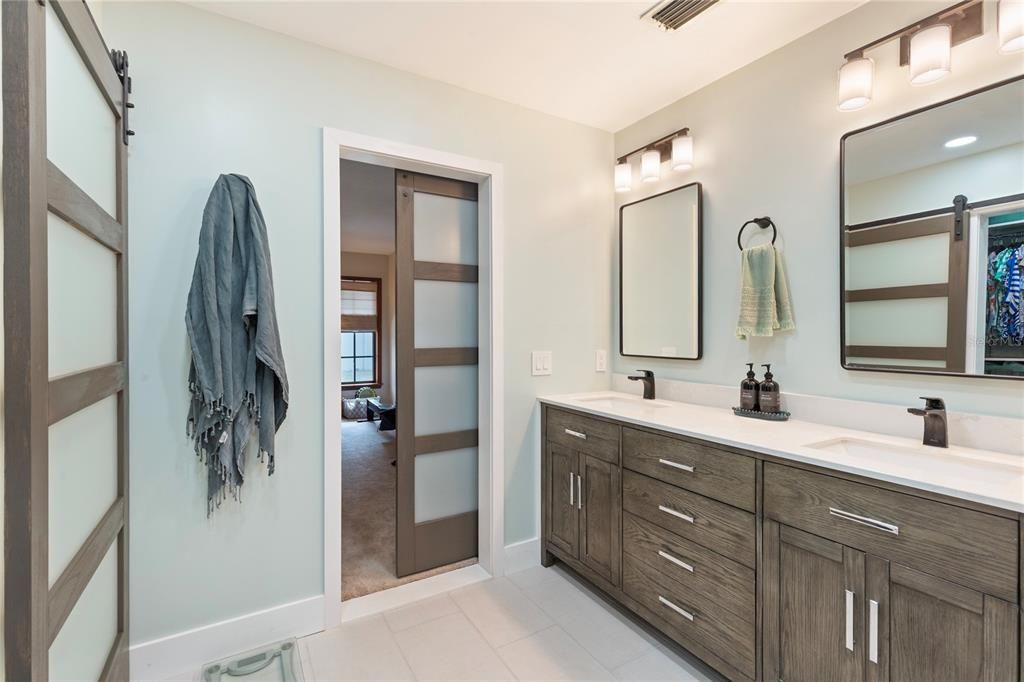 For Sale: $599,000 (4 beds, 3 baths, 2642 Square Feet)