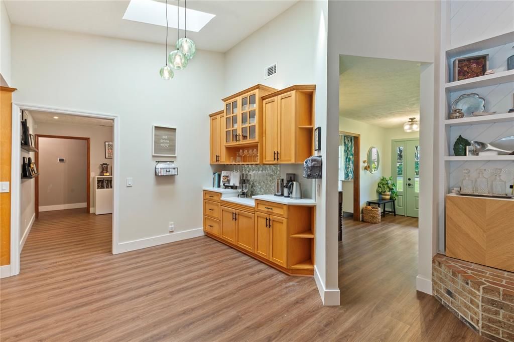 For Sale: $599,000 (4 beds, 3 baths, 2642 Square Feet)