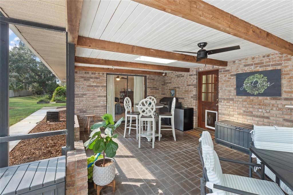 For Sale: $599,000 (4 beds, 3 baths, 2642 Square Feet)