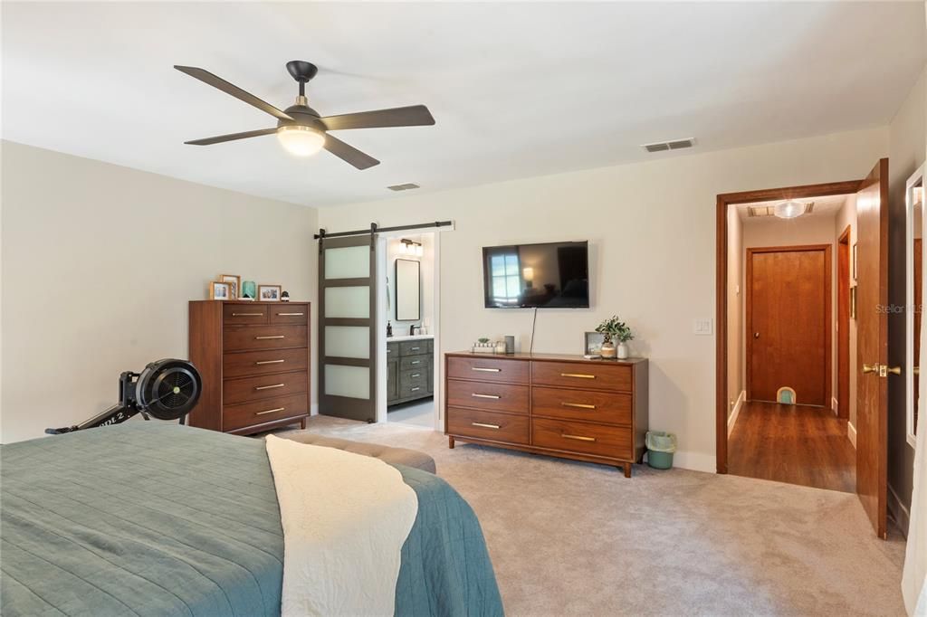 For Sale: $599,000 (4 beds, 3 baths, 2642 Square Feet)