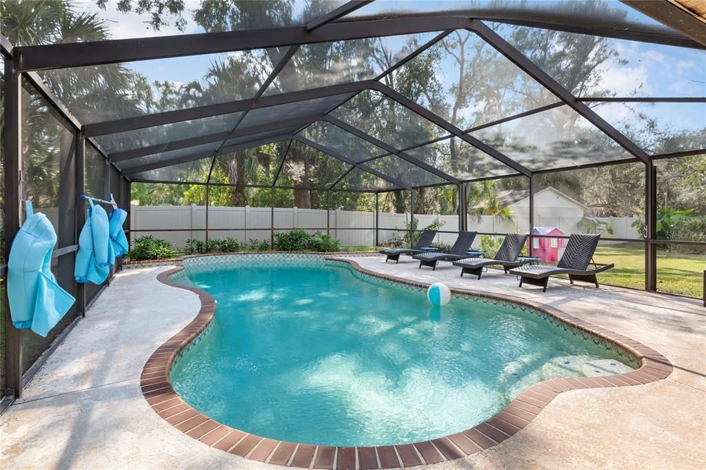 For Sale: $599,000 (4 beds, 3 baths, 2642 Square Feet)