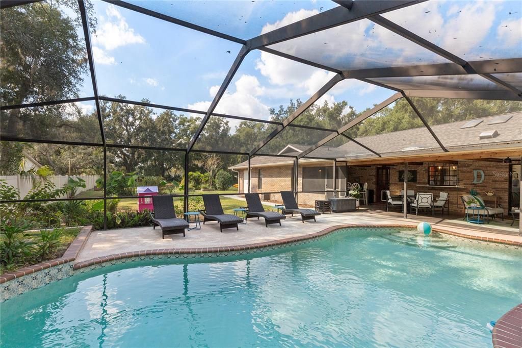 For Sale: $599,000 (4 beds, 3 baths, 2642 Square Feet)