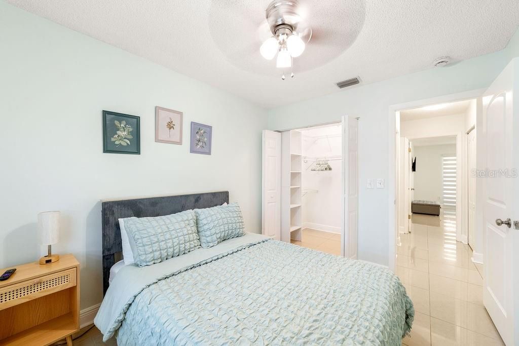 Active With Contract: $425,000 (3 beds, 2 baths, 1416 Square Feet)