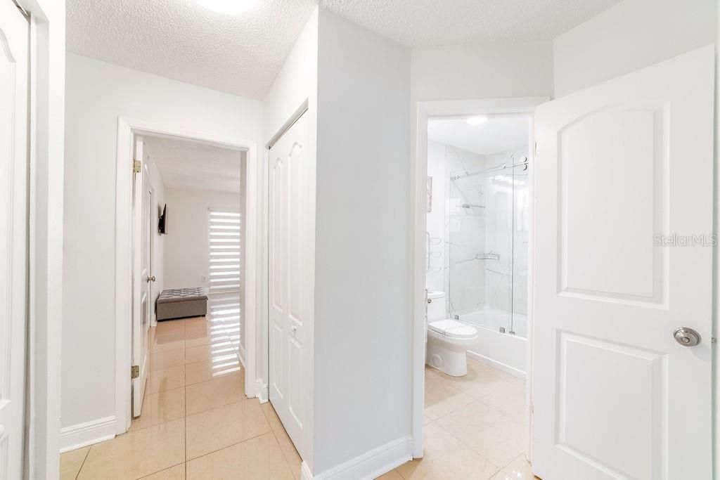 Active With Contract: $425,000 (3 beds, 2 baths, 1416 Square Feet)