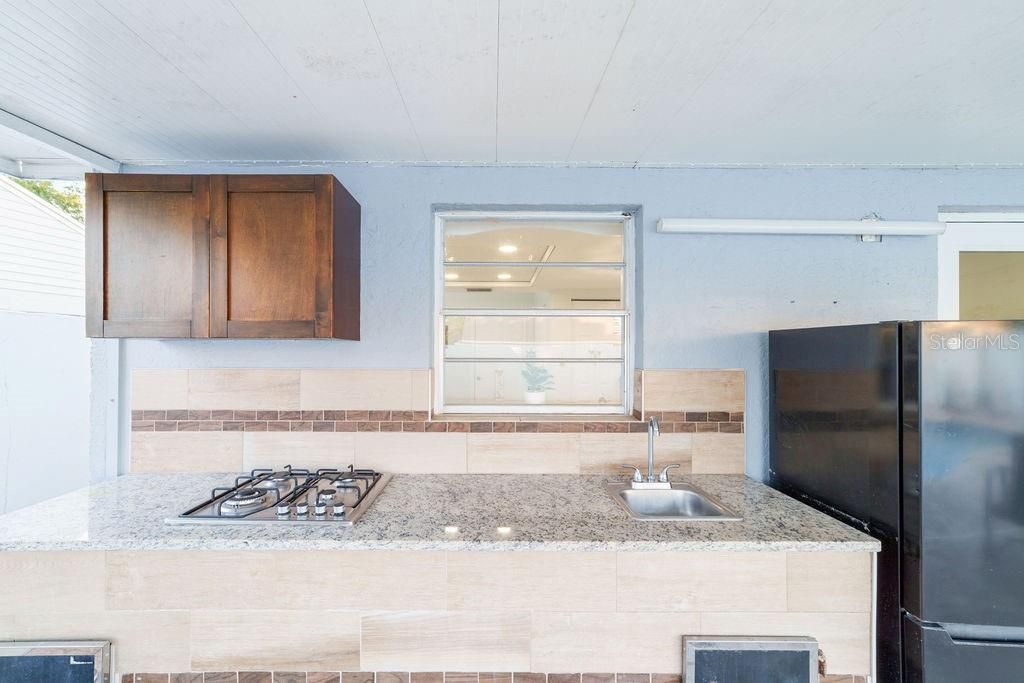 Active With Contract: $425,000 (3 beds, 2 baths, 1416 Square Feet)