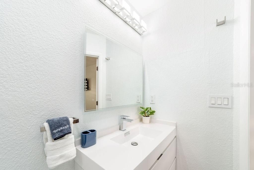 Active With Contract: $425,000 (3 beds, 2 baths, 1416 Square Feet)