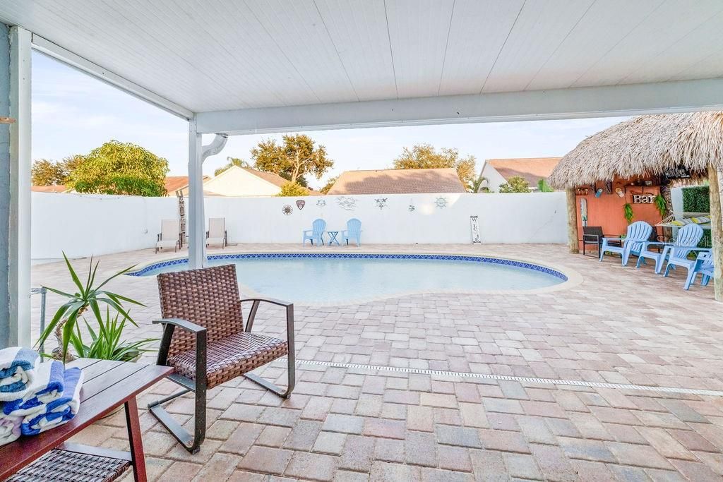 Active With Contract: $425,000 (3 beds, 2 baths, 1416 Square Feet)