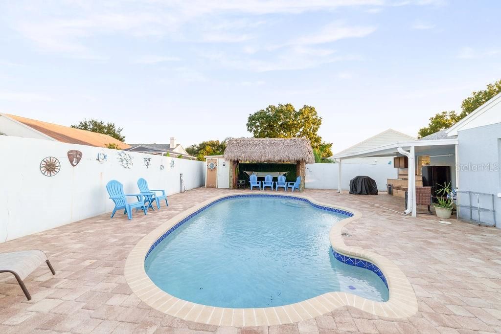 Active With Contract: $425,000 (3 beds, 2 baths, 1416 Square Feet)