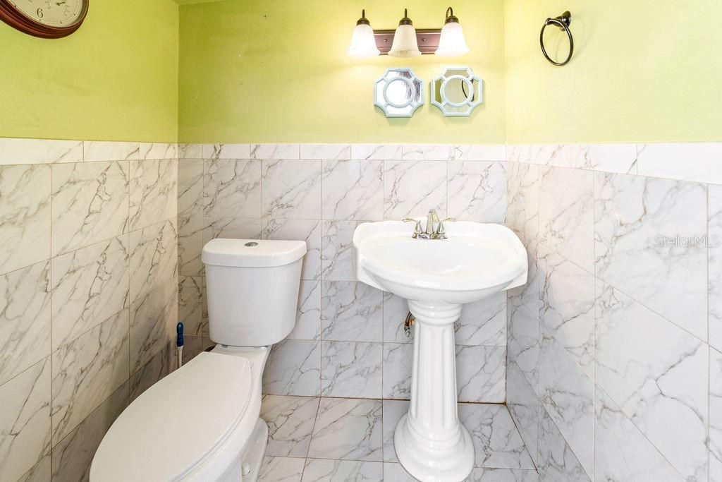 Active With Contract: $425,000 (3 beds, 2 baths, 1416 Square Feet)