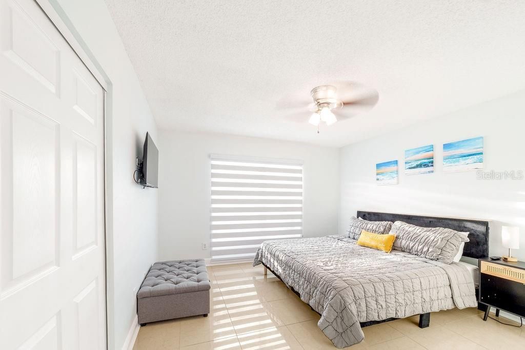 Active With Contract: $425,000 (3 beds, 2 baths, 1416 Square Feet)