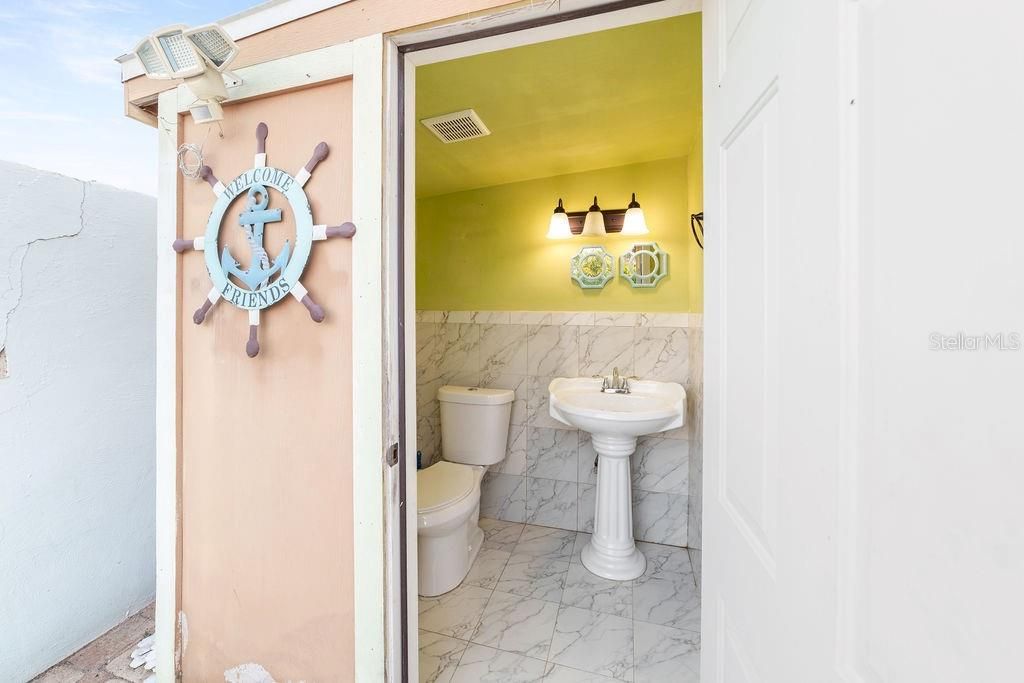 Active With Contract: $425,000 (3 beds, 2 baths, 1416 Square Feet)