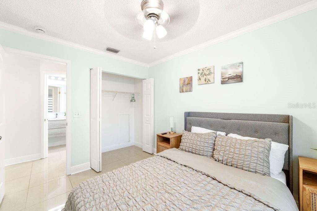 Active With Contract: $425,000 (3 beds, 2 baths, 1416 Square Feet)