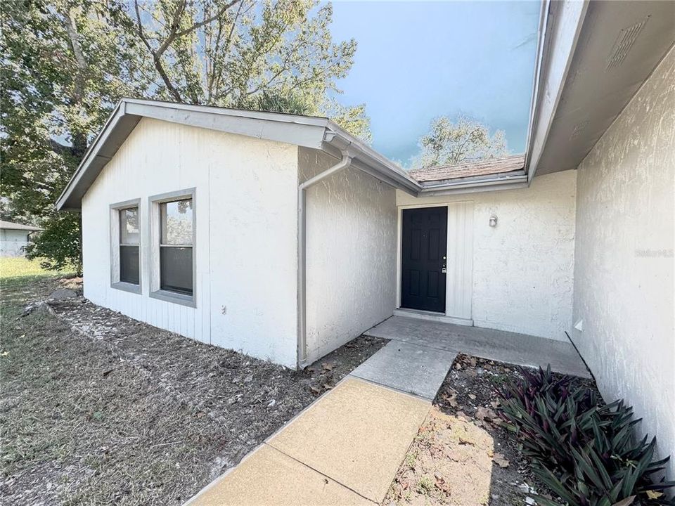 For Sale: $250,000 (3 beds, 2 baths, 1575 Square Feet)