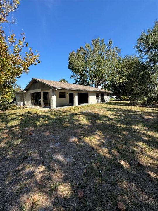 For Sale: $250,000 (3 beds, 2 baths, 1575 Square Feet)