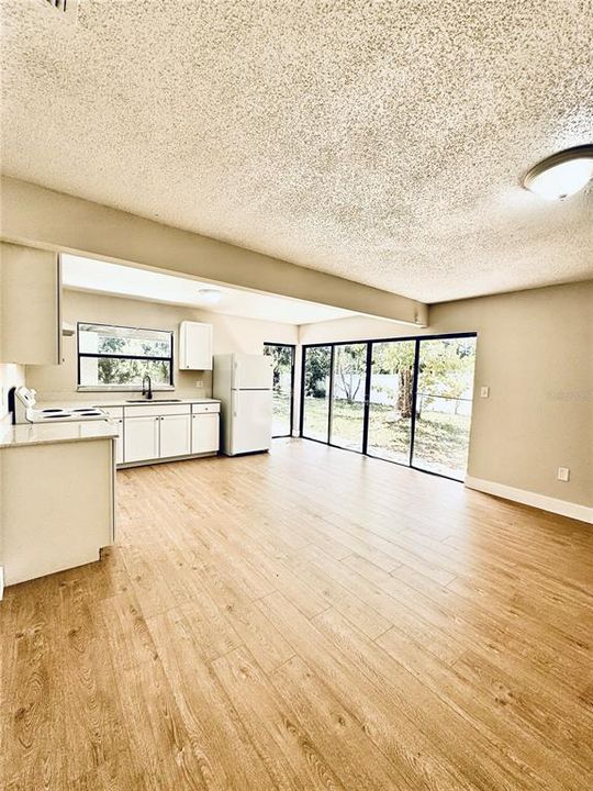 For Sale: $250,000 (3 beds, 2 baths, 1575 Square Feet)