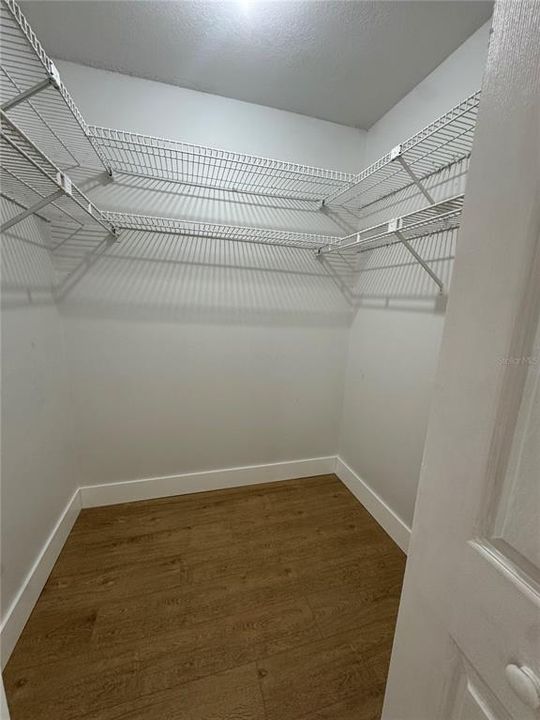 For Sale: $250,000 (3 beds, 2 baths, 1575 Square Feet)