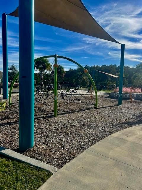 For Rent: $2,750 (3 beds, 2 baths, 1772 Square Feet)