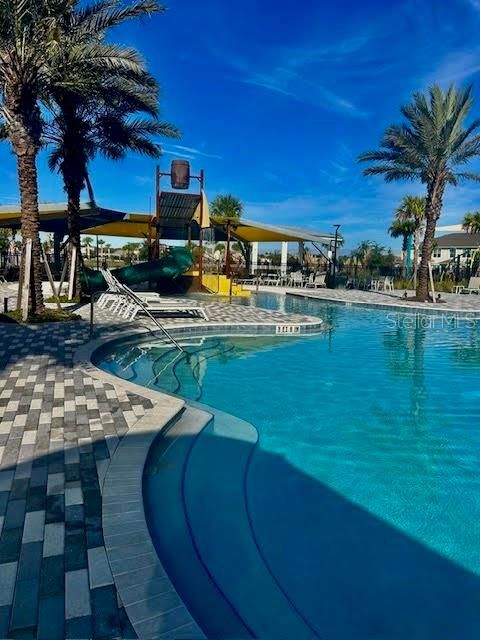 For Rent: $2,750 (3 beds, 2 baths, 1772 Square Feet)