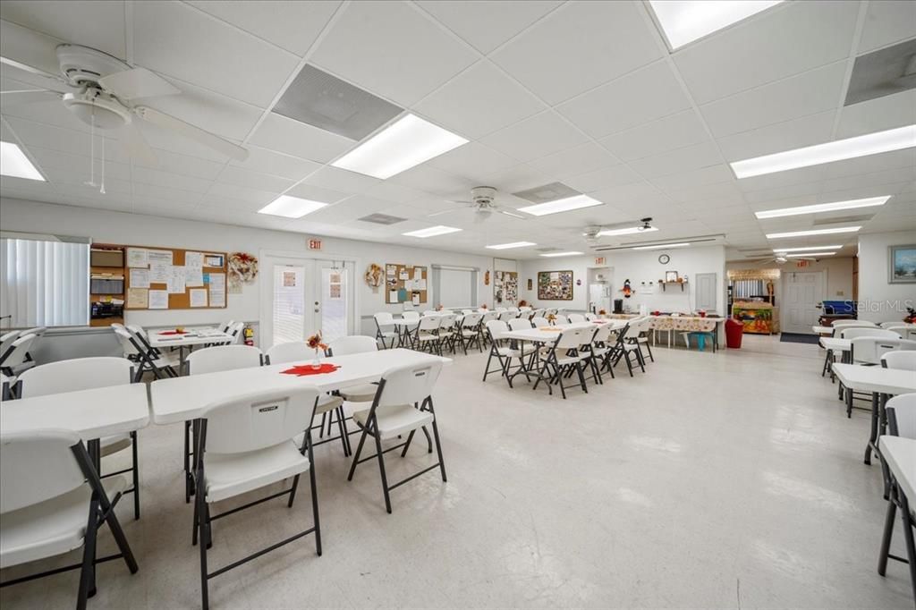 For Sale: $200,000 (3 beds, 2 baths, 1728 Square Feet)