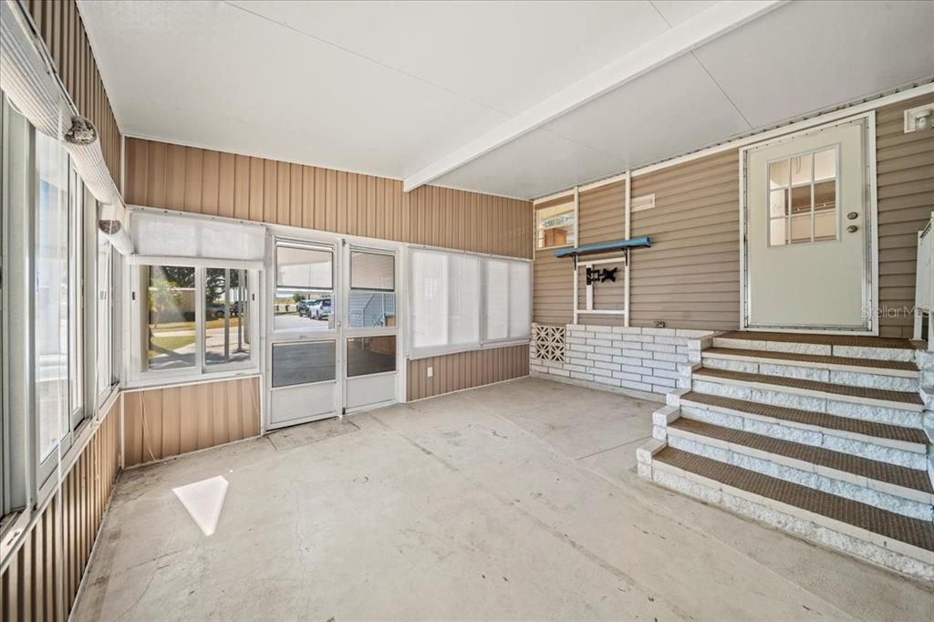 For Sale: $200,000 (3 beds, 2 baths, 1728 Square Feet)