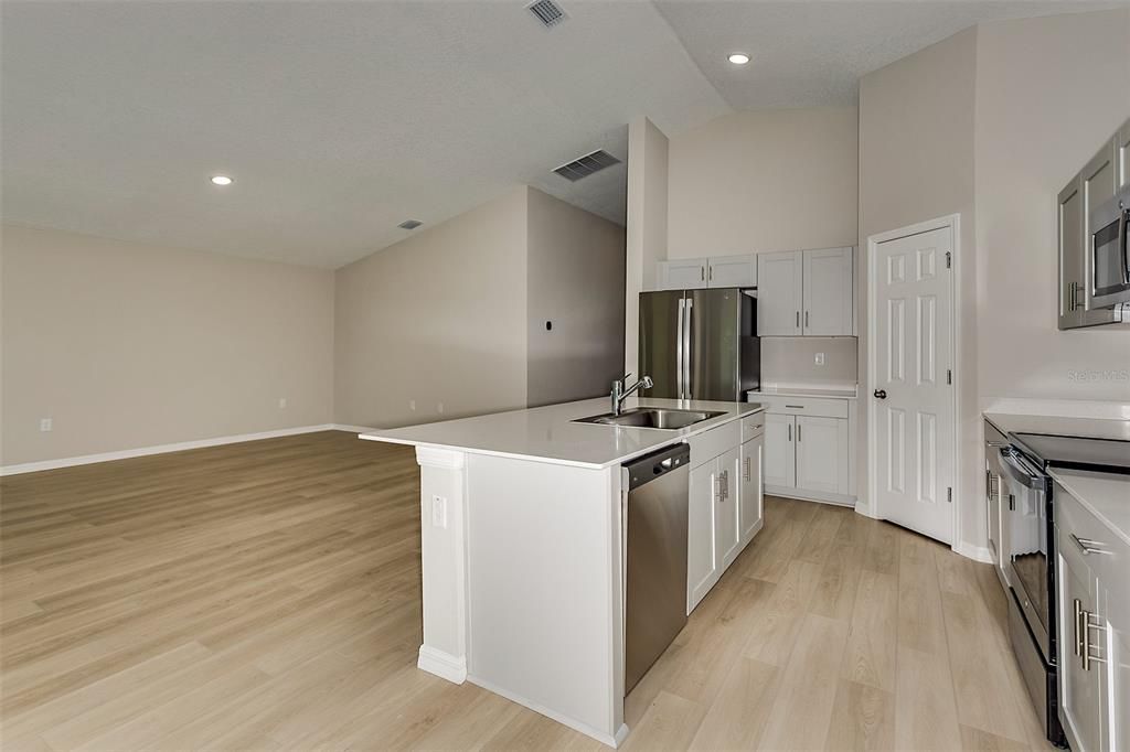 For Sale: $360,999 (4 beds, 2 baths, 1850 Square Feet)