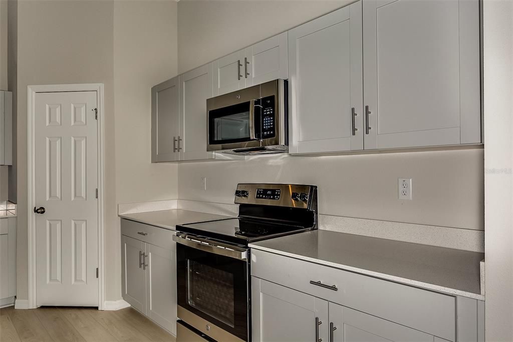 For Sale: $360,999 (4 beds, 2 baths, 1850 Square Feet)