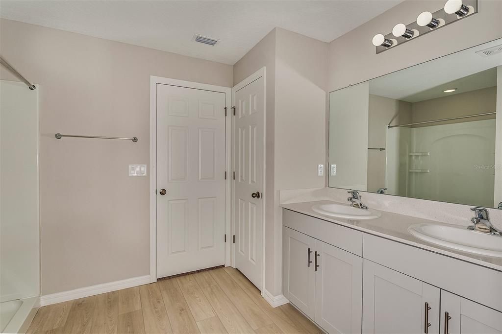 For Sale: $360,999 (4 beds, 2 baths, 1850 Square Feet)