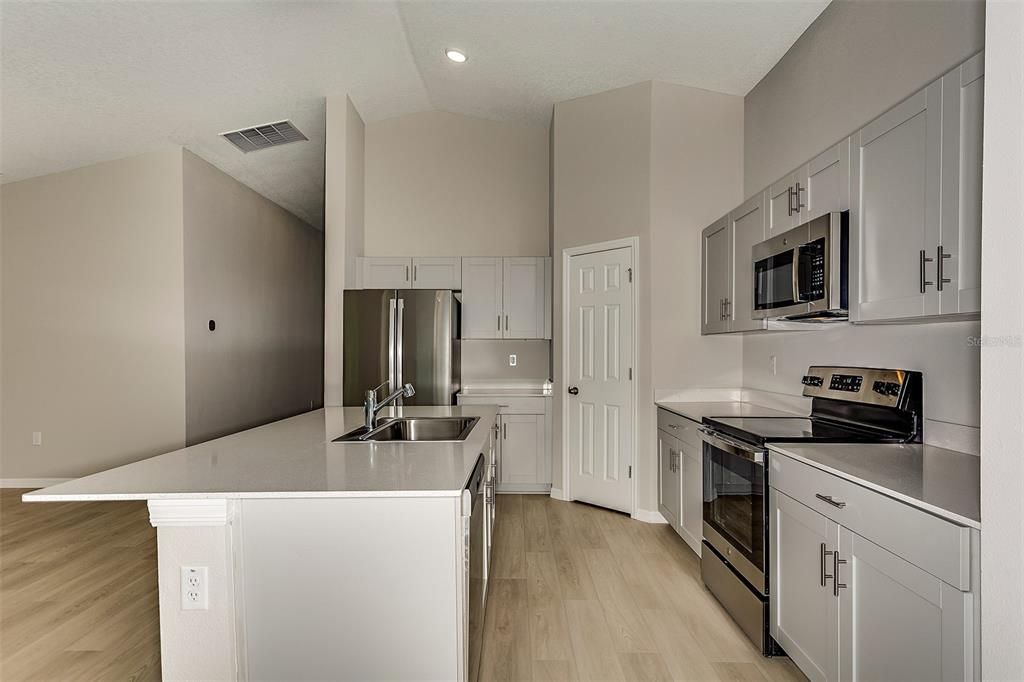 For Sale: $360,999 (4 beds, 2 baths, 1850 Square Feet)