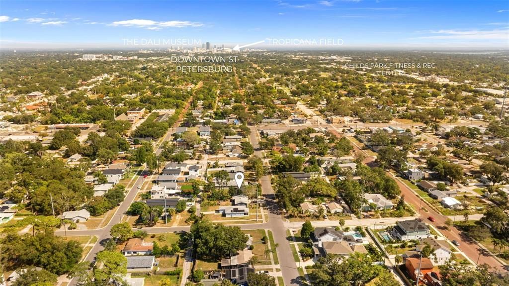 For Sale: $349,200 (3 beds, 2 baths, 988 Square Feet)