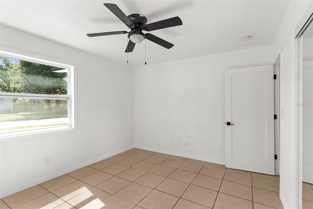 For Sale: $349,200 (3 beds, 2 baths, 988 Square Feet)