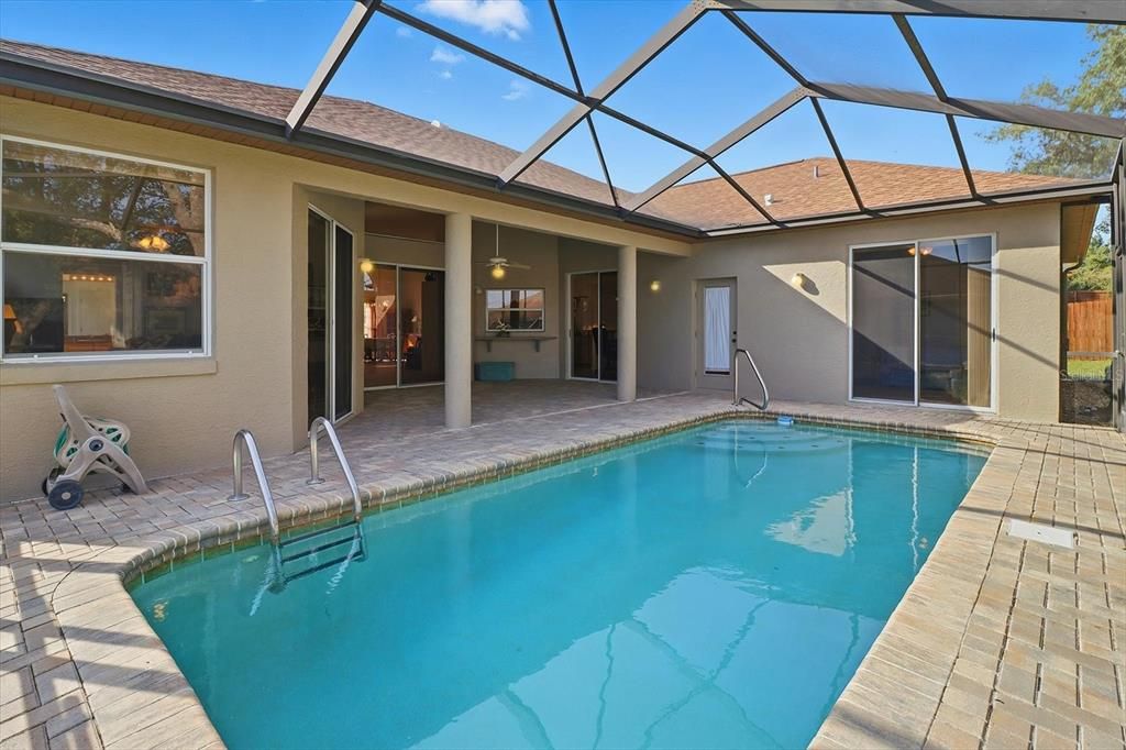 На продажу: $380,000 (4 спален, 2 ванн, 2604 Квадратных фут)