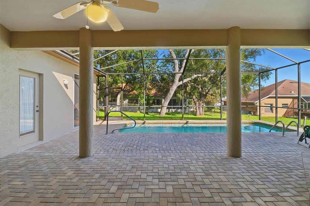 На продажу: $380,000 (4 спален, 2 ванн, 2604 Квадратных фут)