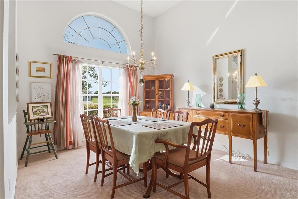 На продажу: $380,000 (4 спален, 2 ванн, 2604 Квадратных фут)