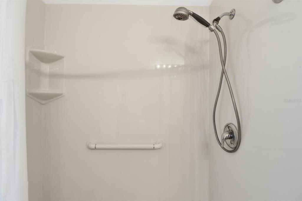 На продажу: $380,000 (4 спален, 2 ванн, 2604 Квадратных фут)