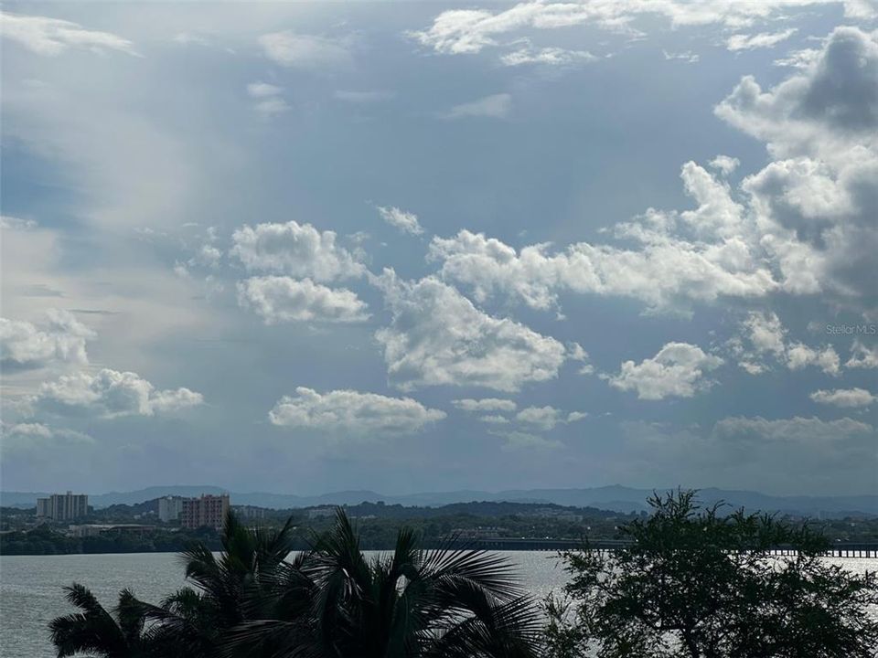 На продажу: $179,000 (2 спален, 1 ванн, 866 Квадратных фут)