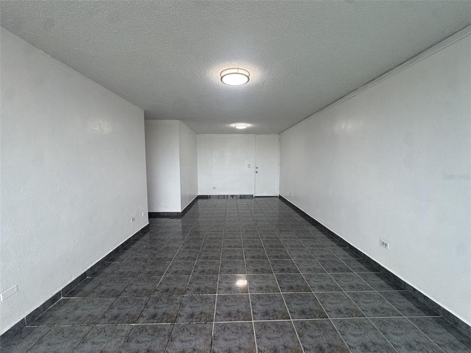 На продажу: $179,000 (2 спален, 1 ванн, 866 Квадратных фут)