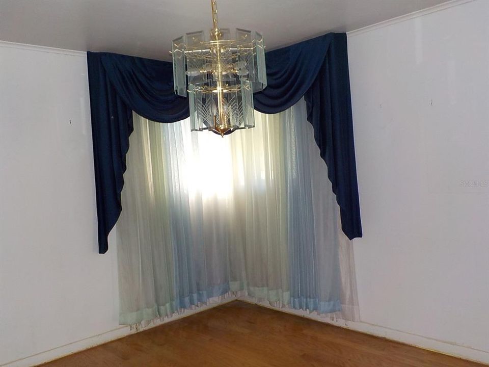 На продажу: $209,000 (4 спален, 2 ванн, 2283 Квадратных фут)