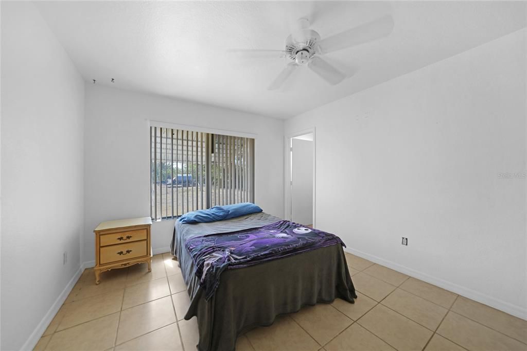 Active With Contract: $230,000 (3 beds, 2 baths, 1320 Square Feet)