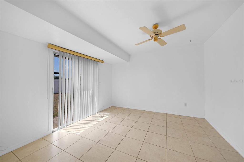 Active With Contract: $230,000 (3 beds, 2 baths, 1320 Square Feet)