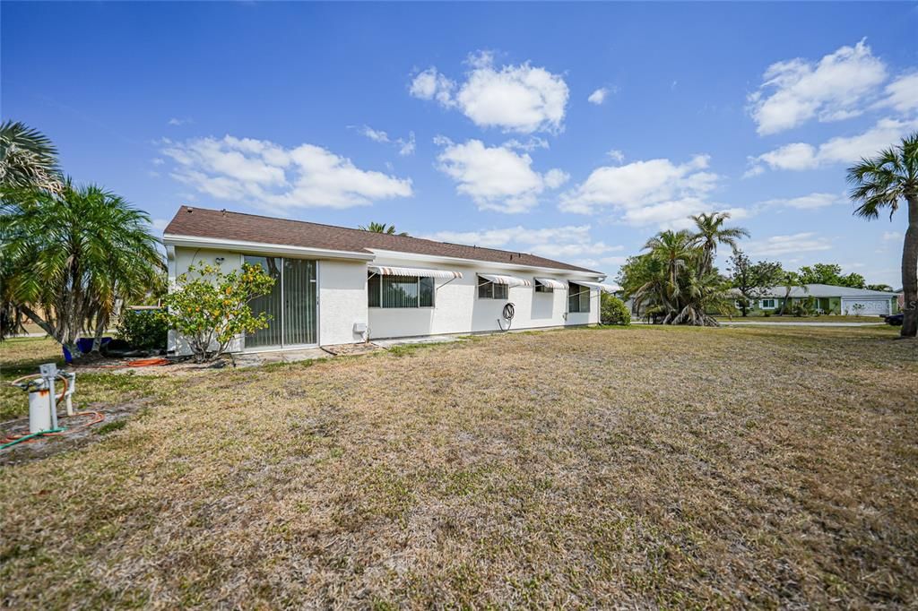 Active With Contract: $230,000 (3 beds, 2 baths, 1320 Square Feet)