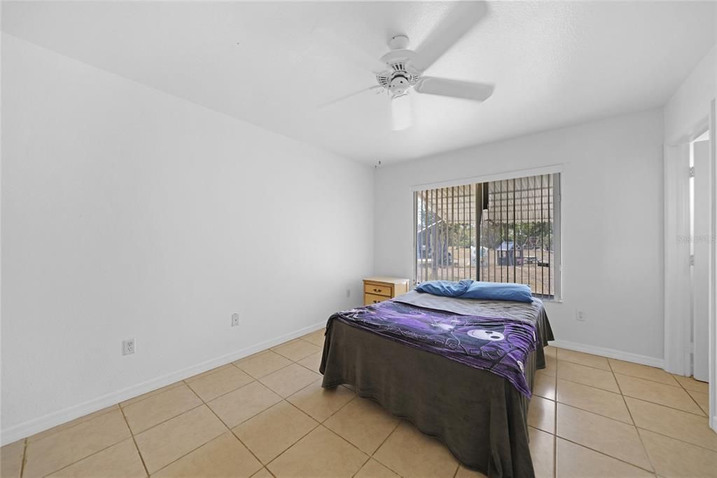 Active With Contract: $230,000 (3 beds, 2 baths, 1320 Square Feet)