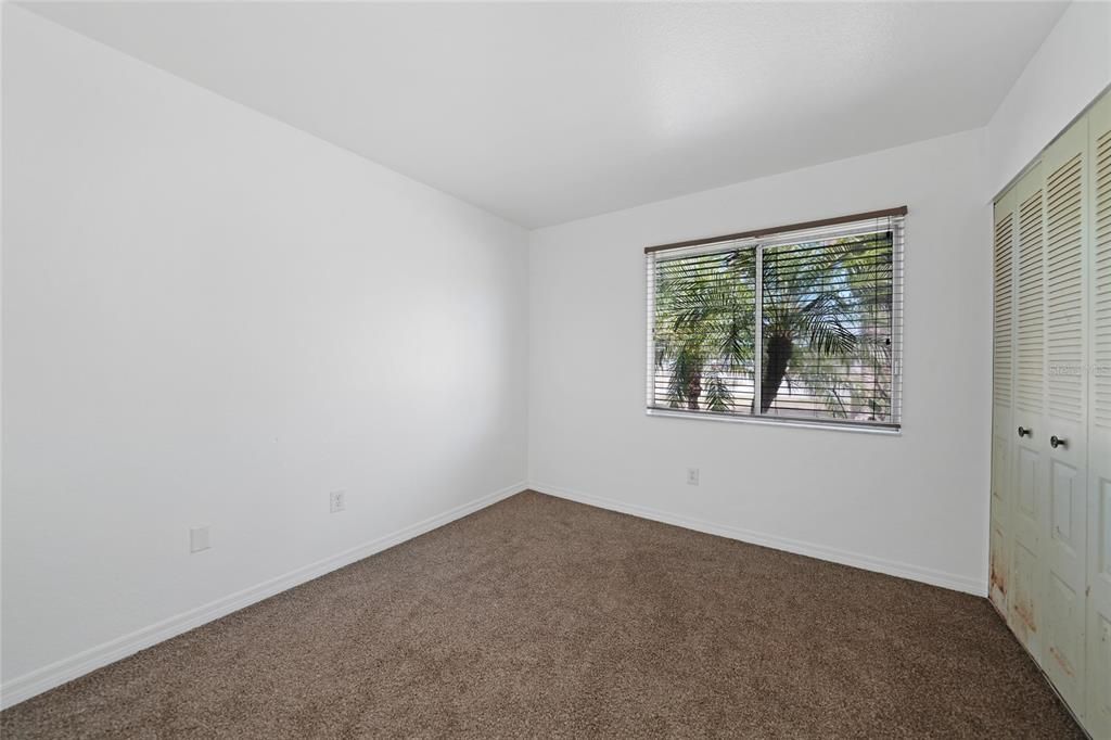 Active With Contract: $230,000 (3 beds, 2 baths, 1320 Square Feet)