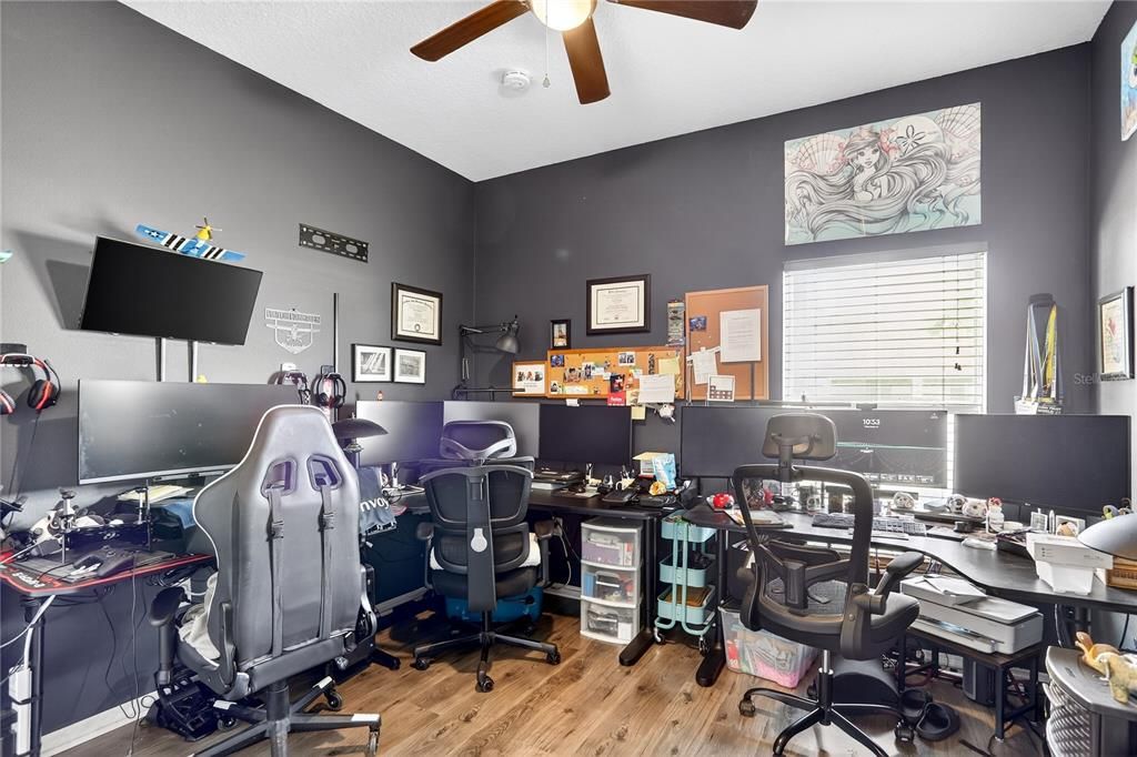 Active With Contract: $325,000 (3 beds, 2 baths, 1687 Square Feet)