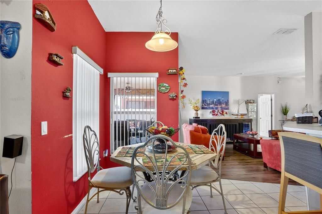 Active With Contract: $325,000 (3 beds, 2 baths, 1687 Square Feet)